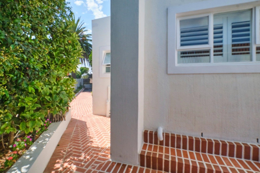 5 Bedroom Property for Sale in Flamingo Vlei Western Cape